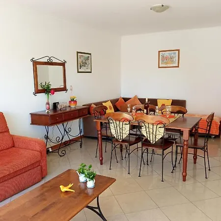 Cozy In Santa Eulalia Beach Appartement *